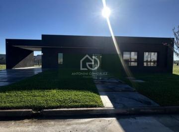 Casa · 200m² · 4 Ambientes · 3 Cocheras · Venta Casa 4 Ambientes