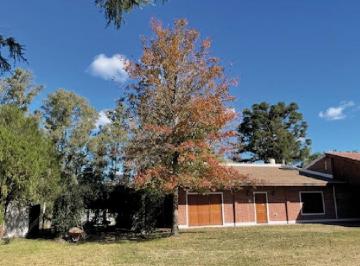 Casa · 220m² · 4 Ambientes · 1 Cochera - Mariano Sastre · Casa en Venta en La Luisa, Sobre Autopista N8 – Capitán Sarmiento