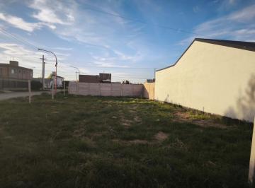 Terreno · 378m² · Venta Terreno Esquina 378 m² Frente a Plaza - Gral Fernández Oro
