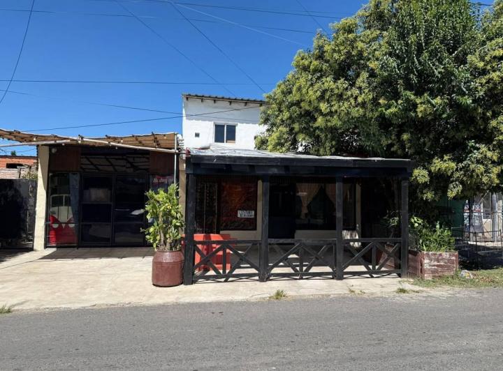 Casa · 244m² · 3 Ambientes