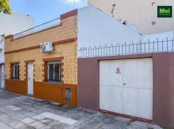 Casa · 72m² · 3 Ambientes · 3 Cocheras · Casa 3 Ambientes Lcocheras y Terraza L Venta, Urquiza