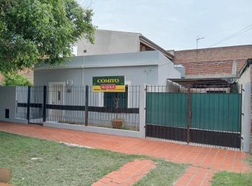 Casa · 3 Ambientes · 1 Cochera · Casa en Lomas de Zamora