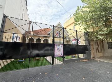 Casa · 90m² · 4 Ambientes · Lote Propio C/ Edificación Moderna - Ideal Vivienda de Diseño o Uso Profesional - Permuta - Financia