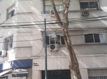 Departamento de 4 ambientes, Recoleta · Vicente Lopez 1800 Exc. Dep Living y Comedor de 2 Dor C/dep