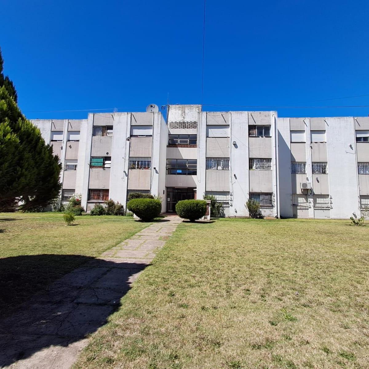 Depto 4 amb, 75m² en planta baja con vista a parque