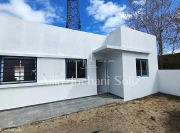 Casa · 95m² · 3 Ambientes · 1 Cochera · Chalets Tres Ambientes en Venta