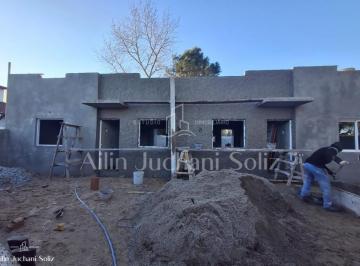 Casa · 45m² · 3 Ambientes · 1 Cochera · Chalets Tres Ambientes en Venta
