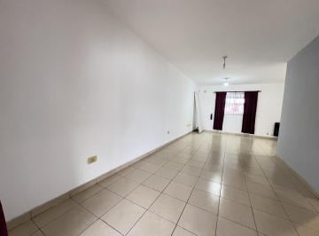 Casa · 120m² · 4 Ambientes · 2 Cocheras · Dúplex 3 Dorm. Impecable con Patio – Listo Para Mudarte