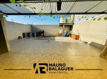 Departamento · 80m² · 3 Ambientes · Alquiler Departamento Tipo Duplex en Tablada - 2 Dorm. - Doble Balcon y Terraza