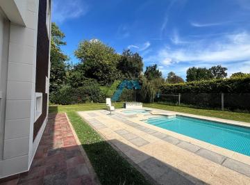 Casa · 540m² · 7 Ambientes · 1 Cochera · Casa Chalet en Venta en golfer'S Country Club, Pilar, G. B. a. Zona Norte