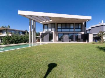 Casa de 8 ambientes, Cañuelas · Importante Casa en Venta, Moderna a Estrenar, La Martona, Zona Lago
