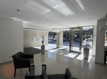 Departamento · 73m² · 3 Ambientes · Venta - Departamento 3 Ambientes Al Contrafrente Zona Centro