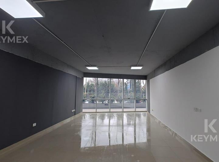 Oficina comercial · 56m² · 1 Ambiente · 1 Cochera