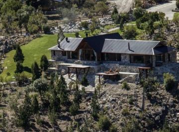 Casa de 4 ambientes, Cholila · Espectacular Casa en Cholila / Barrio San Esteban con Increíble Vista Al Lago