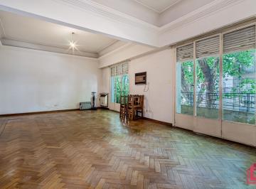 PH · 191m² · 5 Ambientes · PH Independiente Piso de 4 Amb. con Terraza, Patios y Dependencia — Villa del Parque