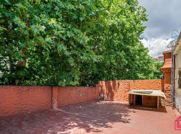 PH · 191m² · 5 Ambientes · PH Independiente Piso de 4 Amb. con Terraza, Patios y Dependencia — Villa del Parque