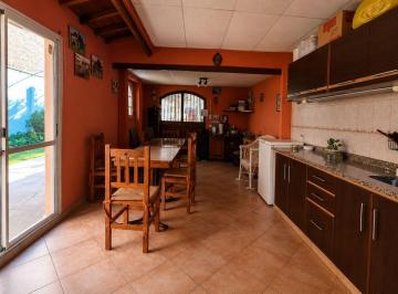 KNK-KNK-5361_2 · Casa de 3 Amb con Quincho Fondo y Garage Para 3 Autos
