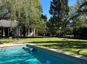 Casa · 205m² · 5 Ambientes · 4 Cocheras · Casa Chalet en Alquiler en Palmares de Pilar, Pilar, G. B. a. Zona Norte