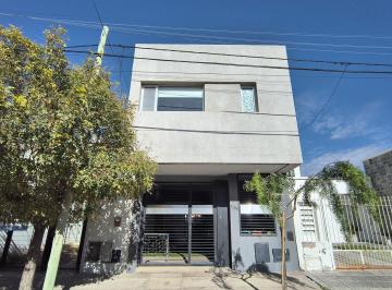 Casa · 94m² · 5 Ambientes · Venta de Dúplex de 3 Habitaciones en Neuquén Capital