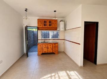 Departamento · 50m² · 3 Ambientes · 1 Cochera · Alquiler Departamento / PH 3 Ambientes con Patio y Cochera Monte Grande