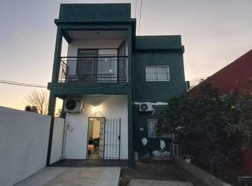 Casa de 5 ambientes, Pilar · Magnifica Propiedad, 2 Casas Independientes!, en Derqui, Pilar. Próxima a La Estación!