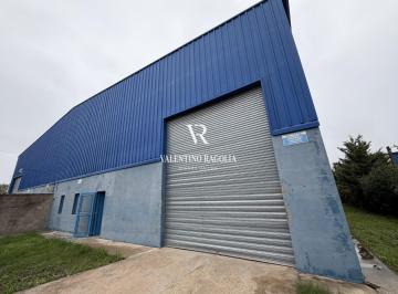 Bodega-Galpón · 450m² · 3 Ambientes · 2 Cocheras · Alquiler Depósito / Galpón en Franscisco Álvarez
