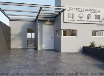 Casa de 5 ambientes, Córdoba · Duplex en Manantiales II - 2d - Pb