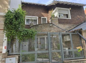 Casa · 175m² · 4 Ambientes · Casa en Venta - 3 Dorm. 4 Baños - Vicente López