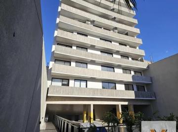 Departamento · 65m² · 3 Ambientes · Departamento en Venta - 2 Dorm. 2 Baños - Flores