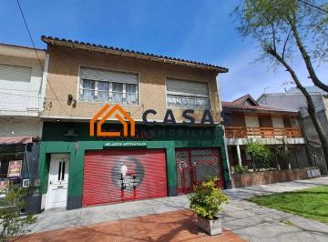 Local comercial · 170m² · 5 Ambientes · Local - Pompeya