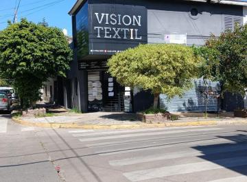 Local comercial · 130m² · Local en Alquiler en Barros Pazos Al 1400 Polo Textil Villa Celina La Matanza