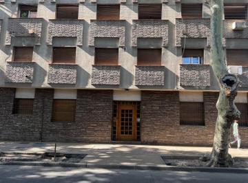 Departamento de 4 ambientes, Ciudad de Mendoza · Tittarelli Vende Departamento Céntrico, Frontal. ¡Excelente Estado!