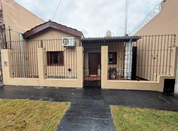 Casa · 121m² · 4 Ambientes · Casa Chalet en Venta en San Fernando, G. B. a. Zona Norte