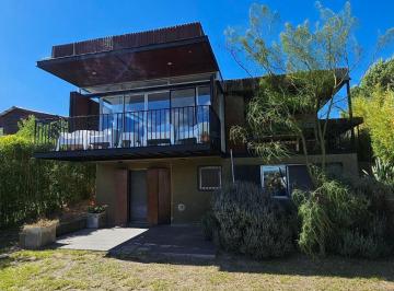 Casa · 678m² · 4 Ambientes · 2 Cocheras · Casa - Huerta Grande