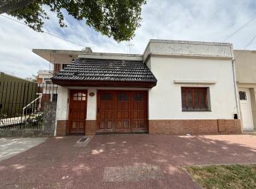 Casa · 100m² · 3 Ambientes · 1 Cochera · Casa de 3 Ambientes Venta en Ministro Brin 3512 (Lanus Oeste)