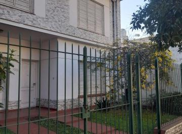 Casa de 5 ambientes, Quilmes · Casa con 228 m² en Venta con 3 Dorm. en Quilmes Oeste