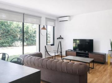 Departamento · 85m² · 3 Ambientes · 1 Cochera · Espectacular Depto. con Gran Jardin! Super Cómodo!.