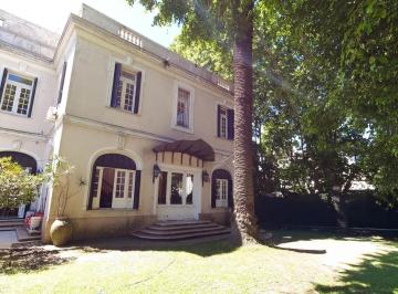 Casa · 307m² · 6 Ambientes · 3 Cocheras · Casa en Vicente López