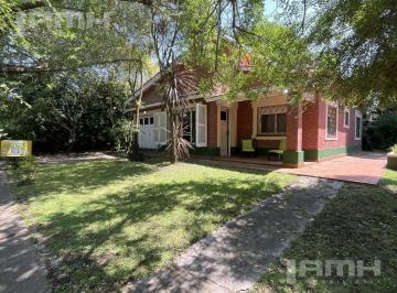 Casa · 100m² · 3 Ambientes · 1 Cochera · Casa en Zona Iglesia de Pinamar Venta del Tiburón Al 900