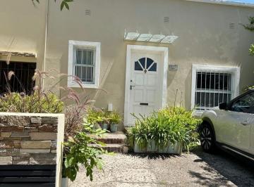 Casa · 57m² · 3 Ambientes · 1 Cochera · Casa en Venta y Alquiler - Bajo de San Fernando