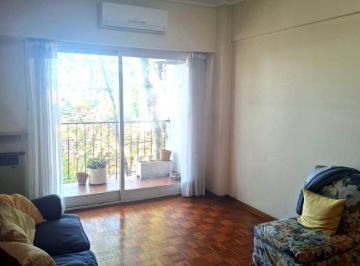 LIVING · Departamento en Alquiler, 2 Ambientes en Olivos, con Balcón