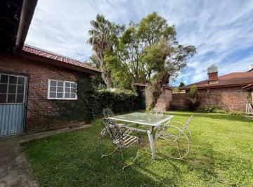Casa · 153m² · 4 Ambientes · 2 Cocheras · Casa en Venta en Belén de Escobar - ID 235