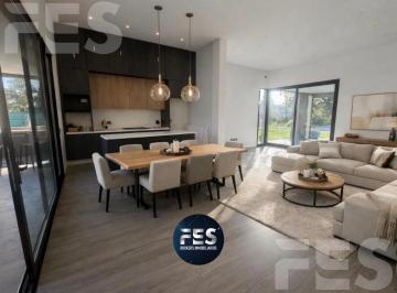 Casa · 214m² · 5 Ambientes · 4 Cocheras · Venta Casa 5 Amb. Apto Crédito - a Estrenar Los Talas Canning
