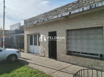 Casa · 146m² · 5 Dormitorios · Casa en Moron