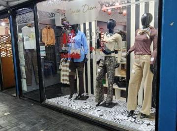 Local comercial de 1 ambiente, Avellaneda · Venta! Excelente Local en Centro Comercial de Las Flores 1600 - Wilde!
