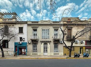 Oficina comercial de 3 ambientes, Rosario · Oficina en Alquiler - Casa Reciclada - San Luis 2000