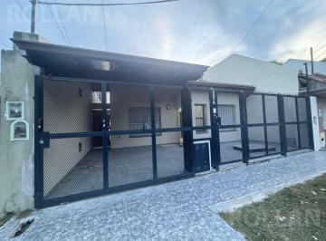 Casa · 111m² · 4 Ambientes · 1 Cochera · Venta Chalet 3 Ambientes Todo en Planta Baja en Carapachay Zona Residencial