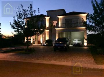 Casa · 400m² · 11 Ambientes · 2 Cocheras · Casa en Venta