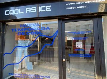 Local comercial , Berisso · Local Montevideo 16 y 17