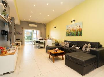 Casa · 260m² · 6 Ambientes · 1 Cochera · Casa en Villa Gral. Mitre